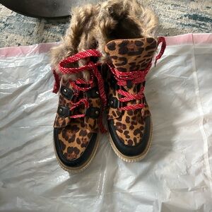 Leopard Print Fur-Lined Boots with Red Laces